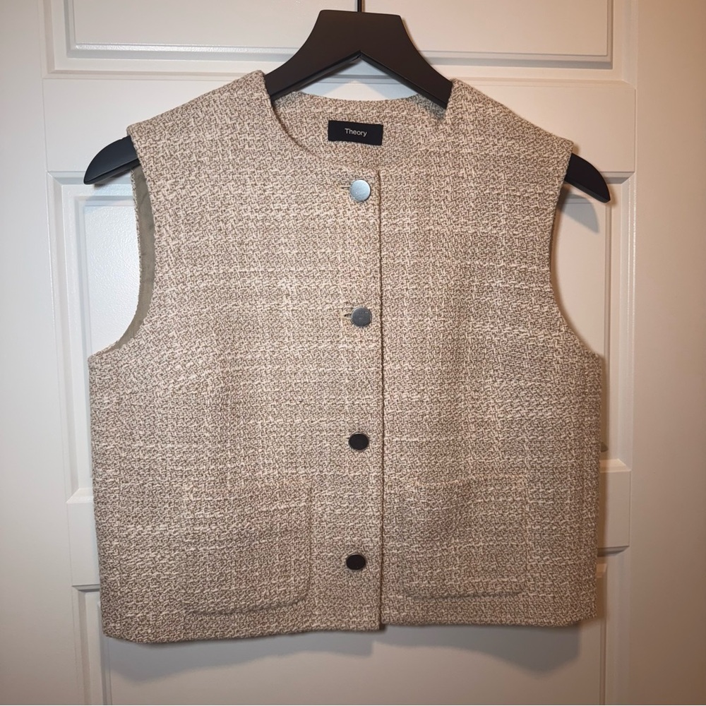 Theory Runway Women's Tan Sleeveless Vest size 4 NWT